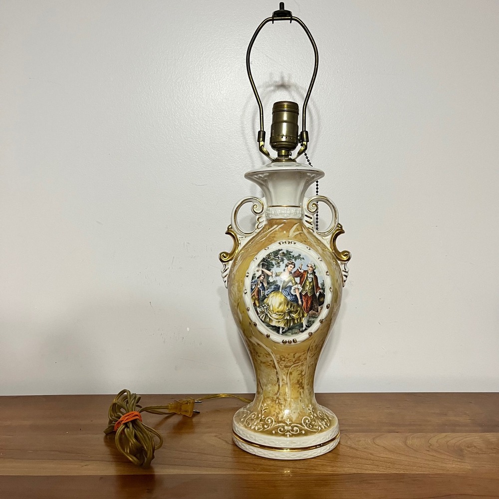 Vintage Ceramic Fragonard Courting Couple Table Lamp Gold Gilt Urn Victorian